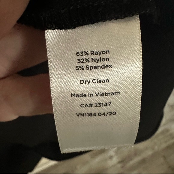 Talbots Black Knee-Length Pencil Skirt for Work - Picture 4 of 4